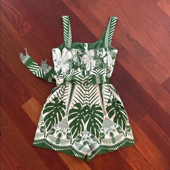 Farm Rio Charleston green and white romper - like new - Picture 3 of 4